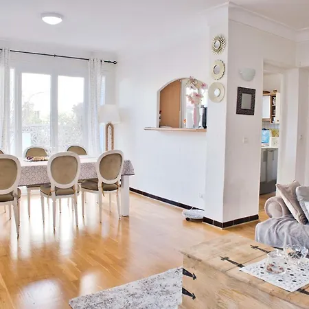 Charming And Spacious House In Hotel 3*
